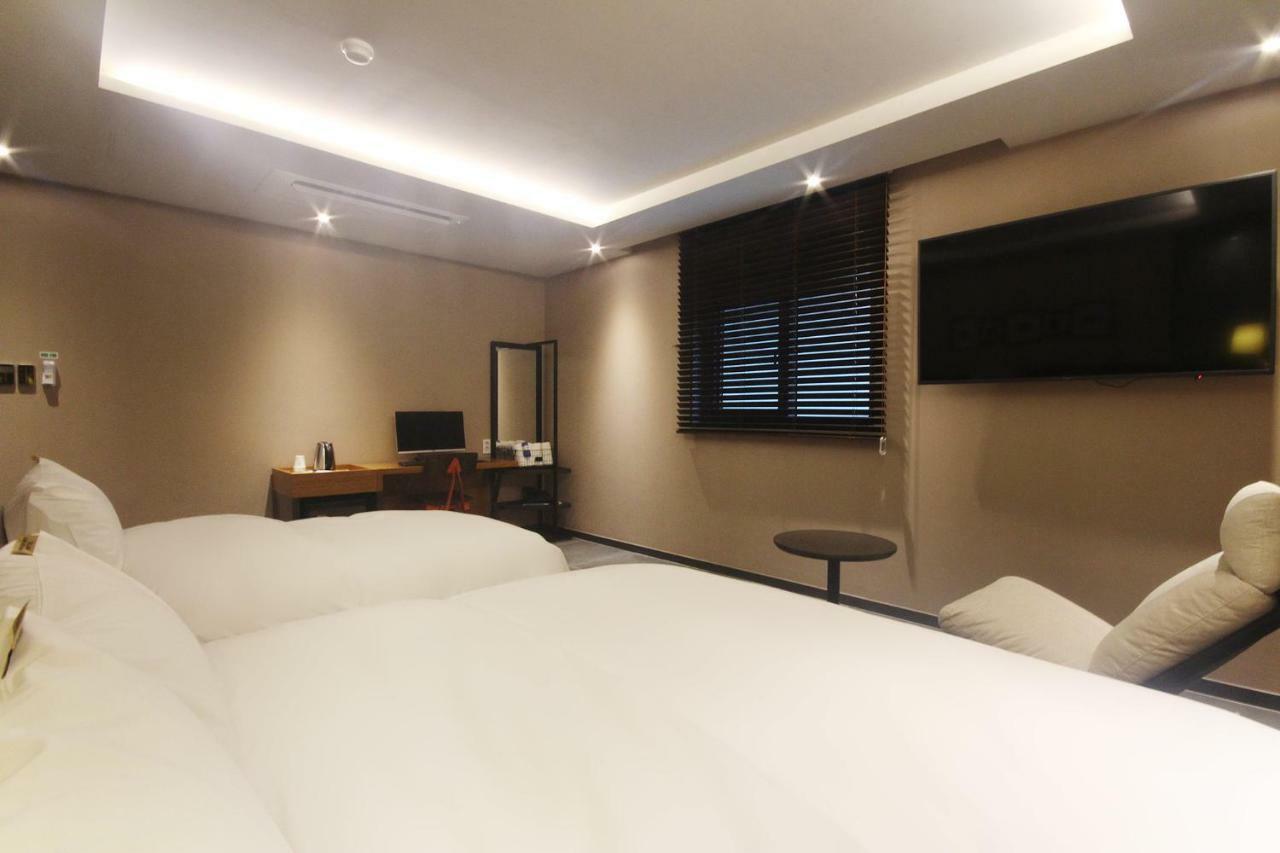 Brown Dot Seomyeon 釜山広域市